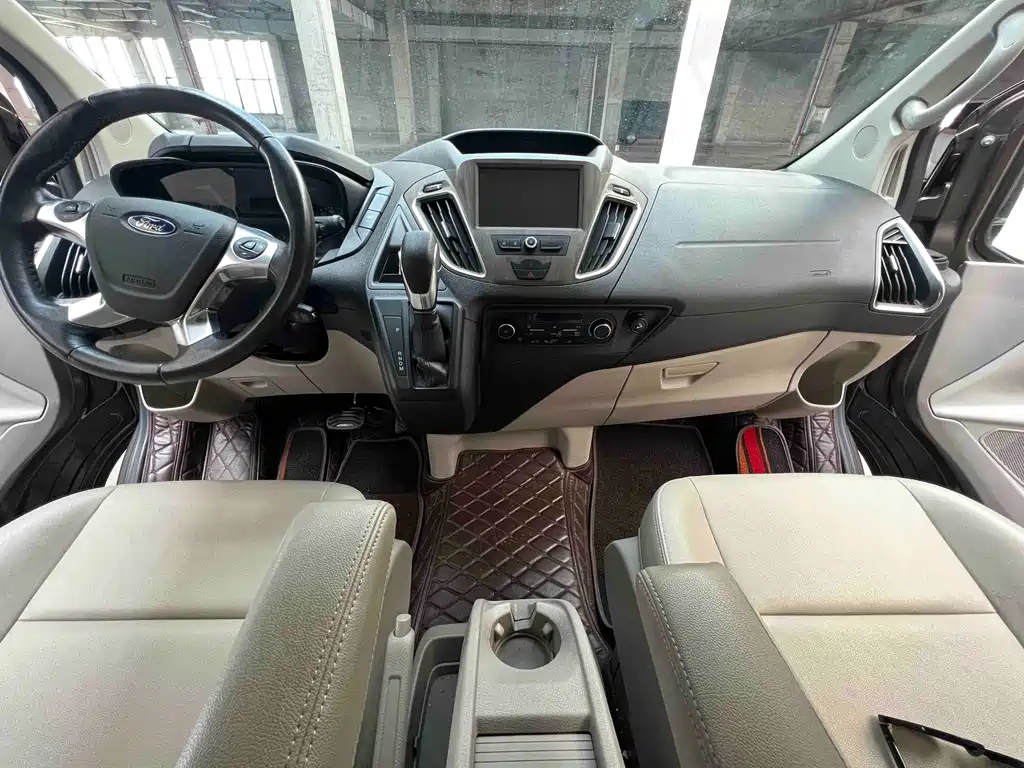 Ford Tourneo — миниатюра 9
