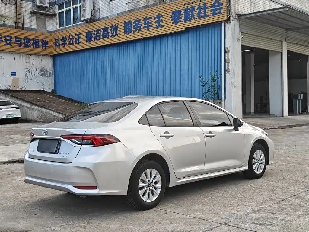Toyota Corolla — миниатюра 7