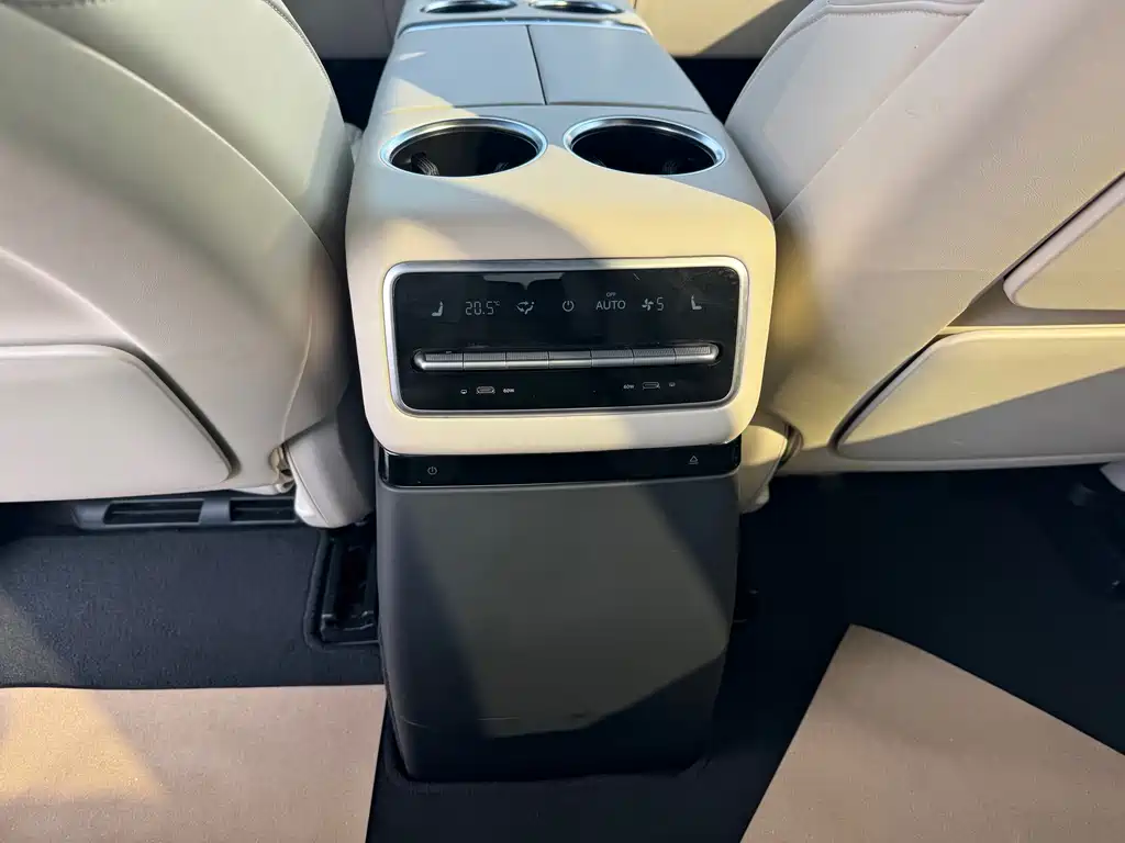 Li Auto Li L9 — миниатюра 15