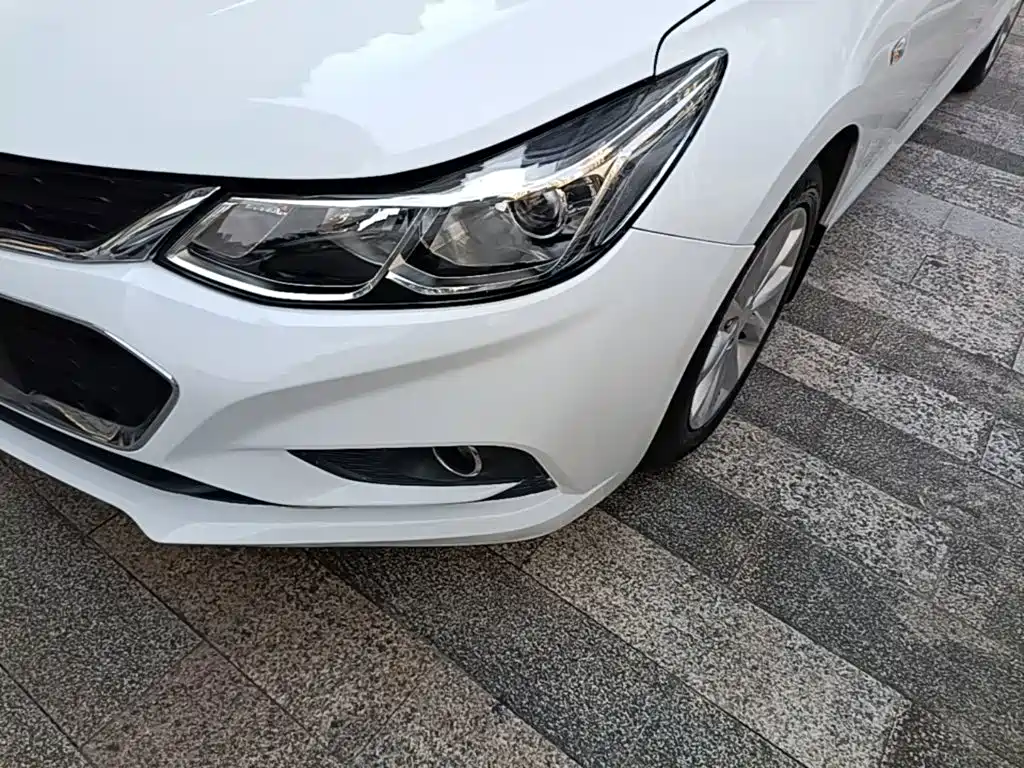 Chevrolet Cruze — миниатюра 24