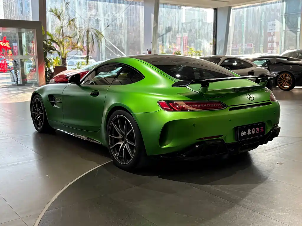 MERCEDES-BENZ AMG GT