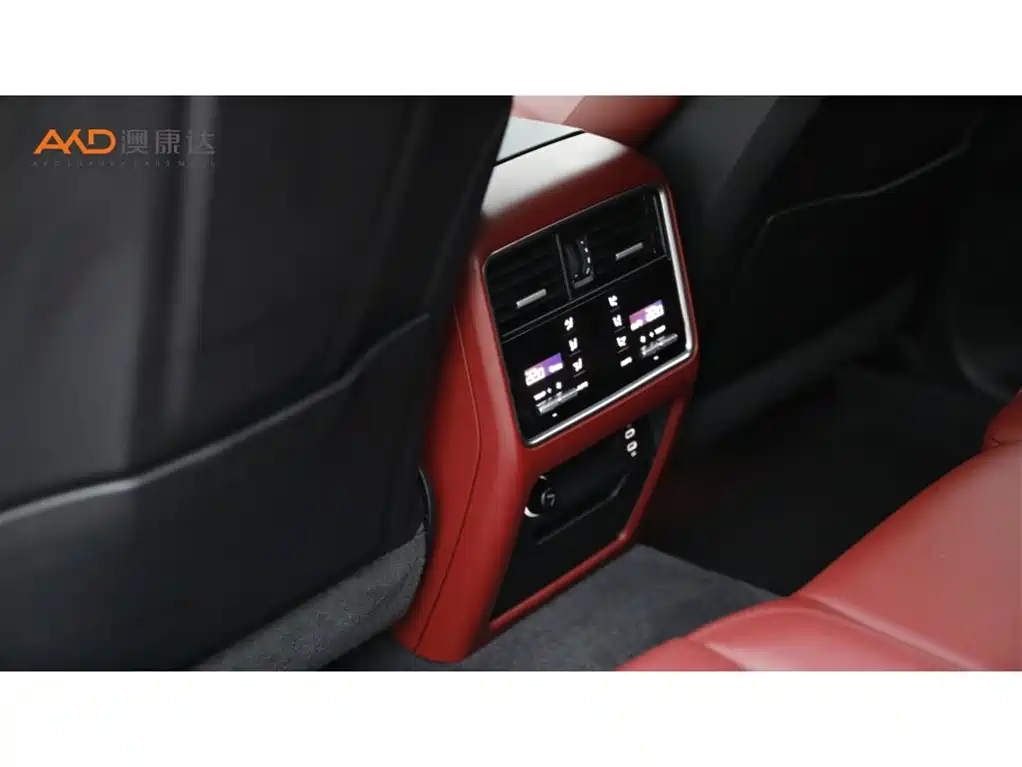 Porsche Cayenne — миниатюра 9
