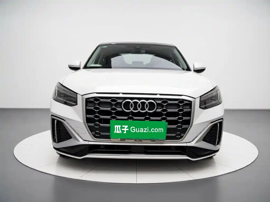 Audi Q2L — миниатюра 2