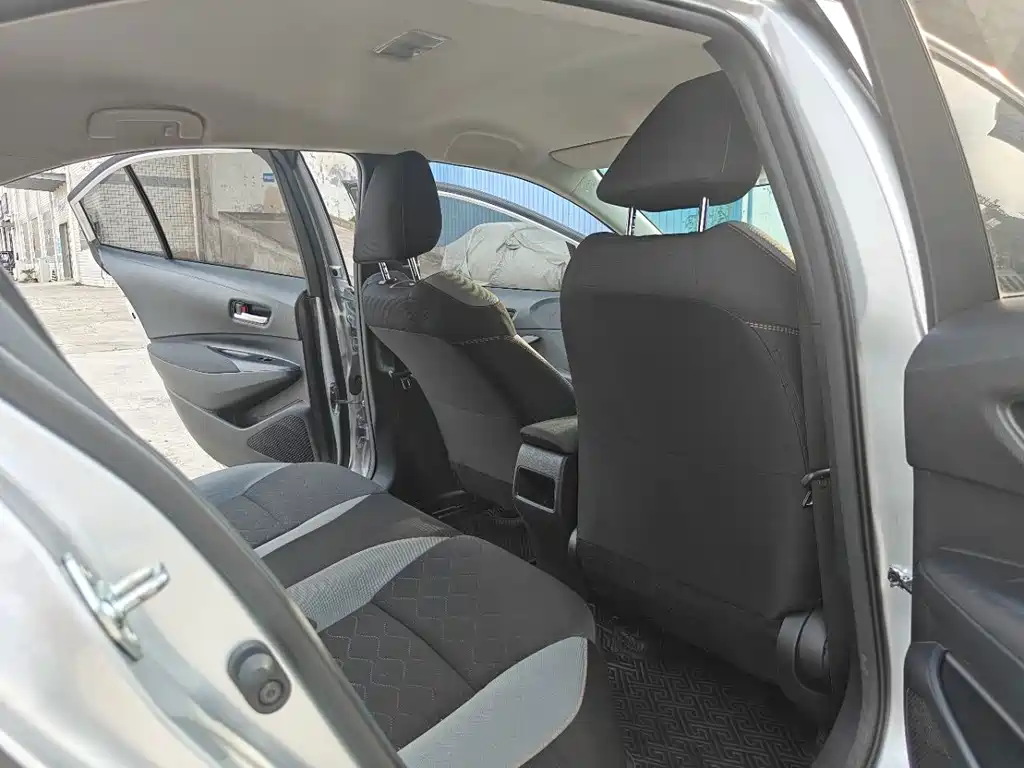 Toyota Corolla — миниатюра 12