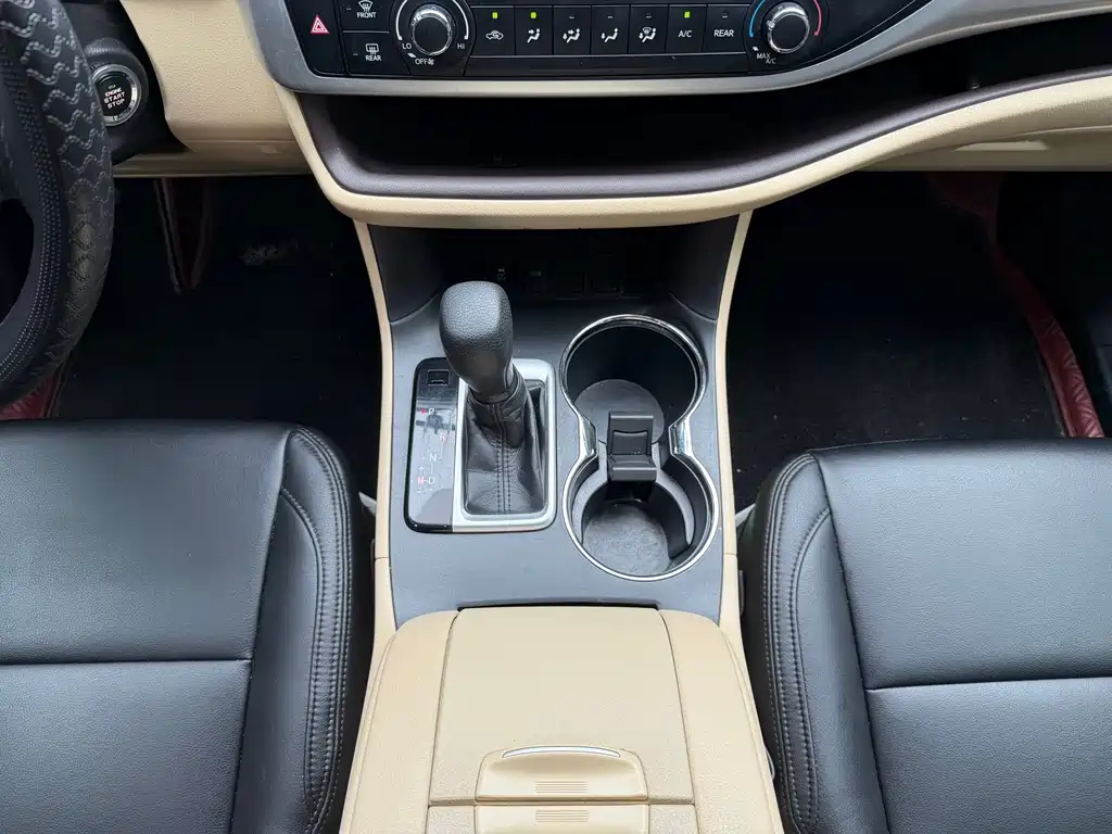 Toyota Highlander — миниатюра 12