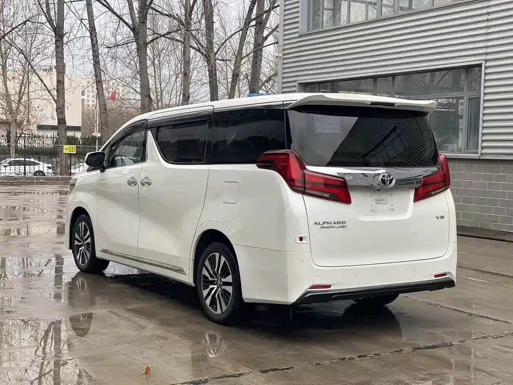 Toyota Alphard — фотографии объявления, Фото 22