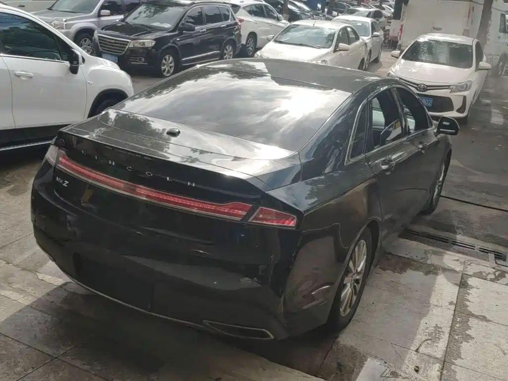 Lincoln MKZ — миниатюра 7