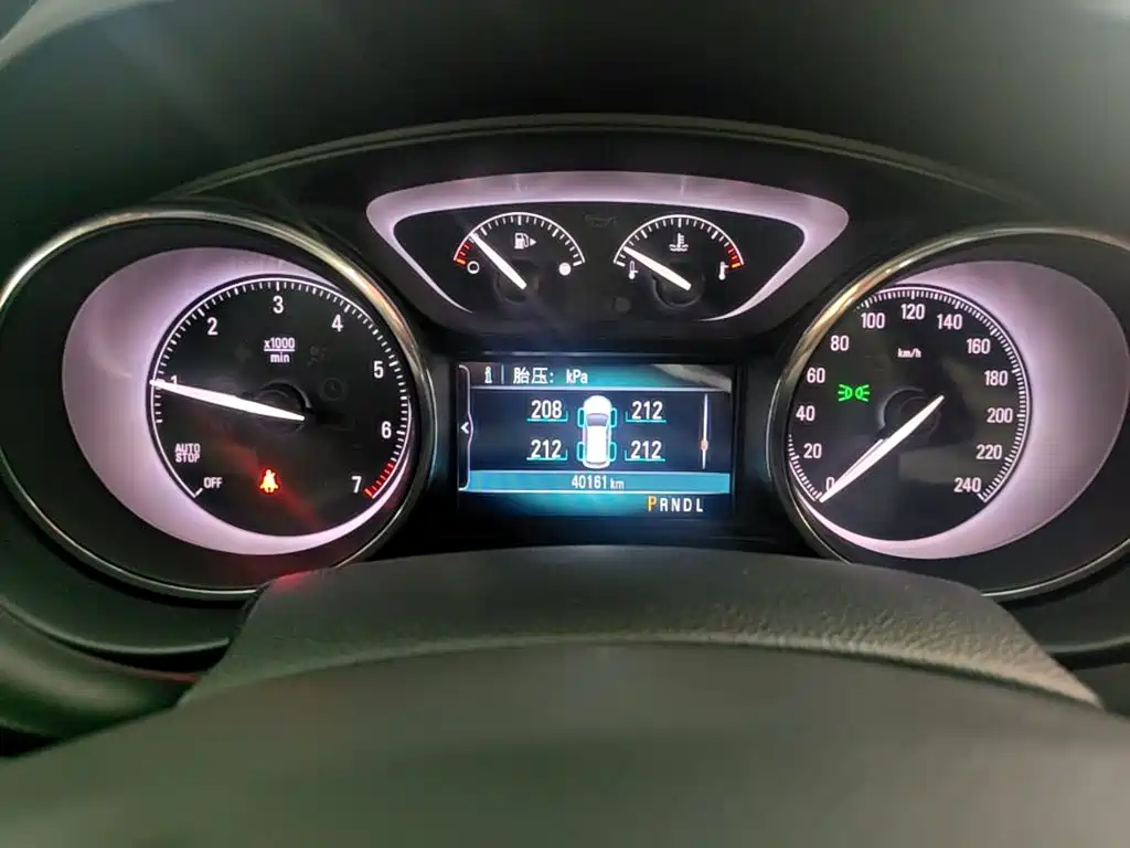 Buick Envision Plus — миниатюра 12