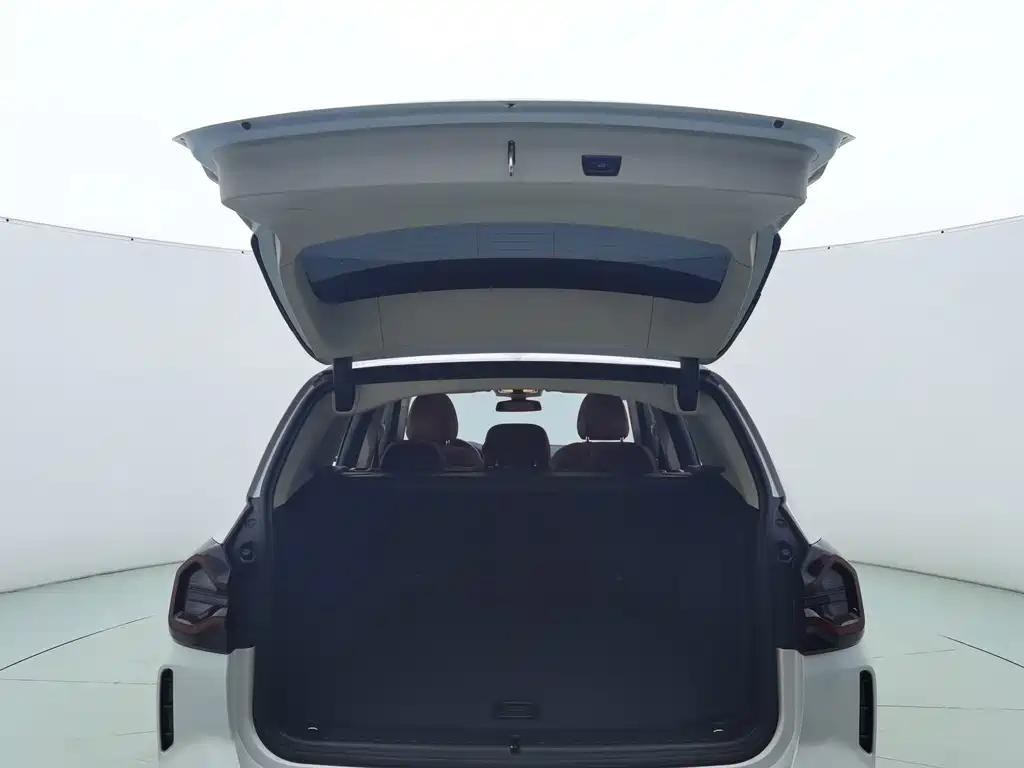 BMW iX3 — миниатюра 15