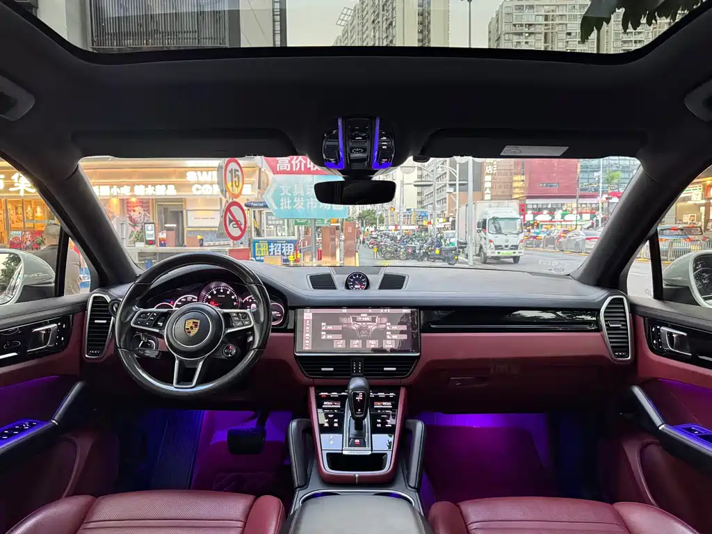 Porsche Cayenne — миниатюра 4