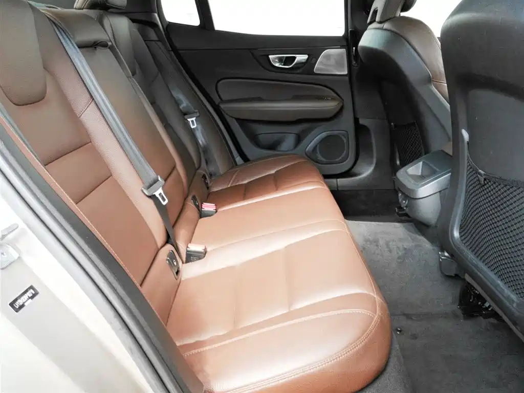 Volvo S60 — миниатюра 10