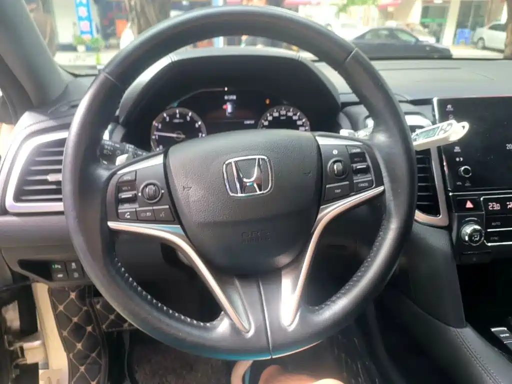 Honda UR-V — миниатюра 11