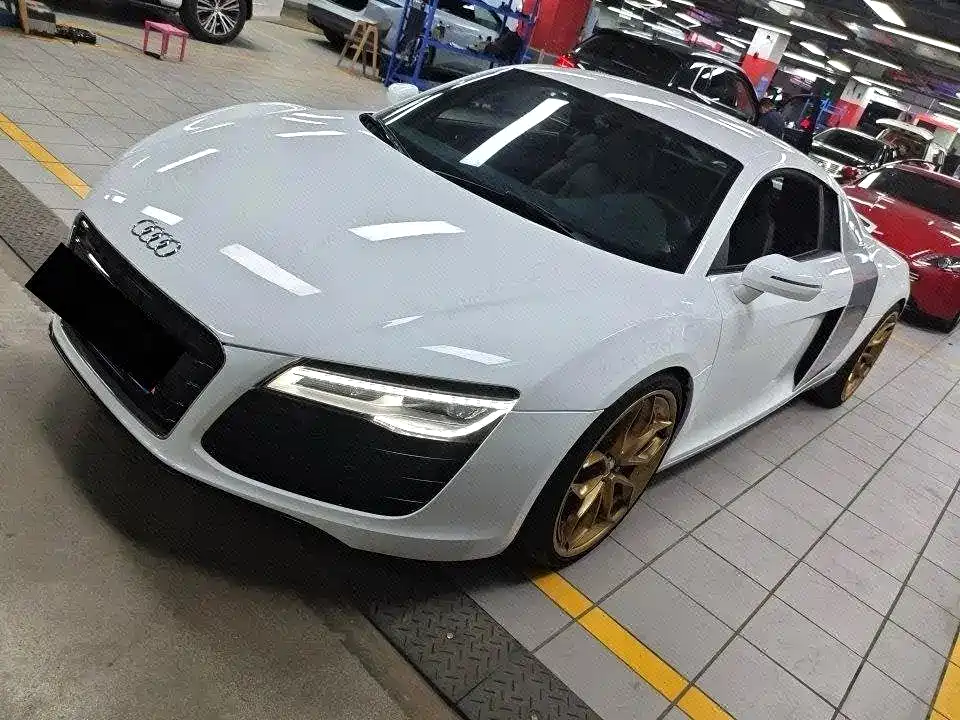 Audi R8