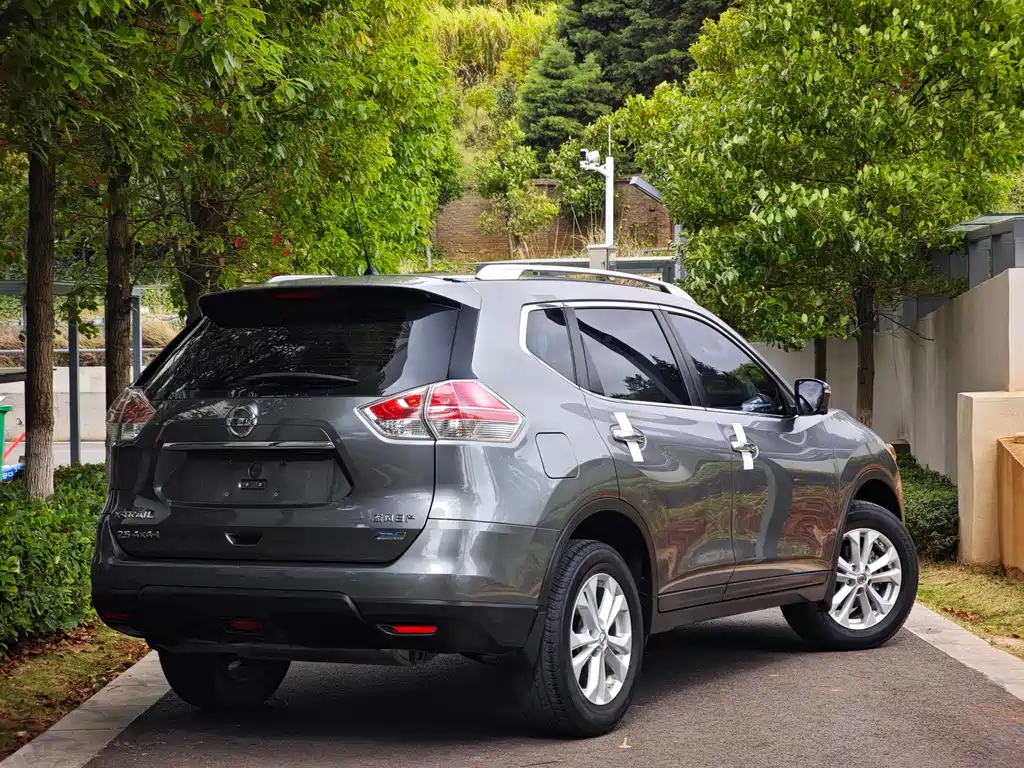 Nissan X-Trail — миниатюра 4