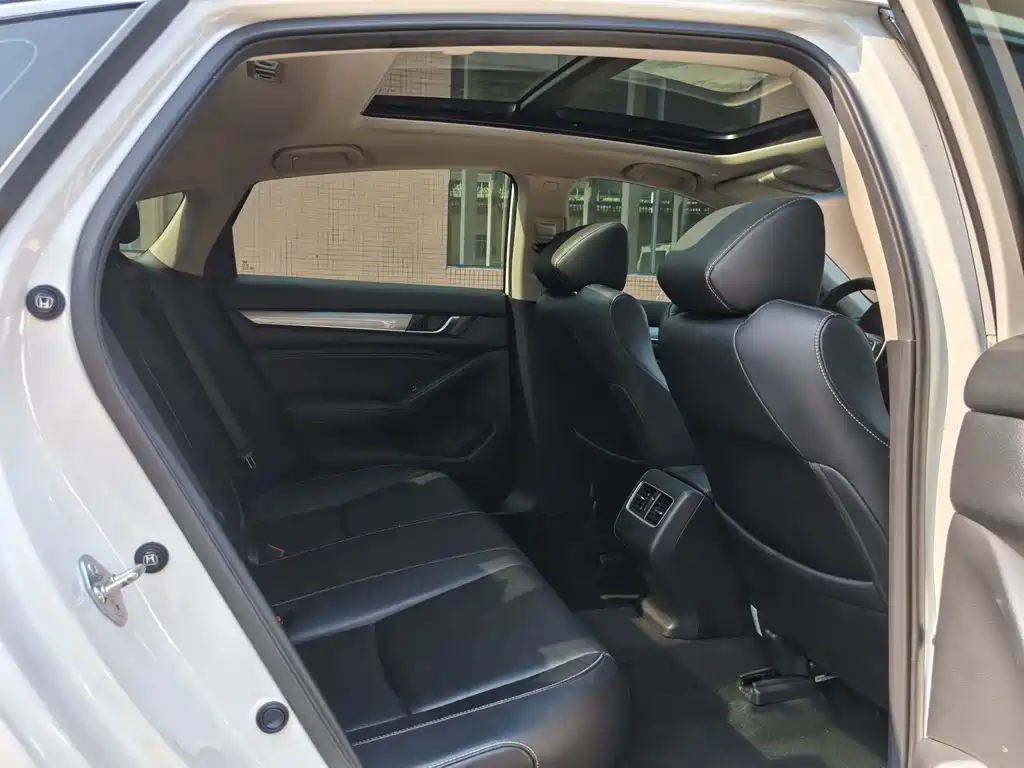 Honda Inspire — миниатюра 12
