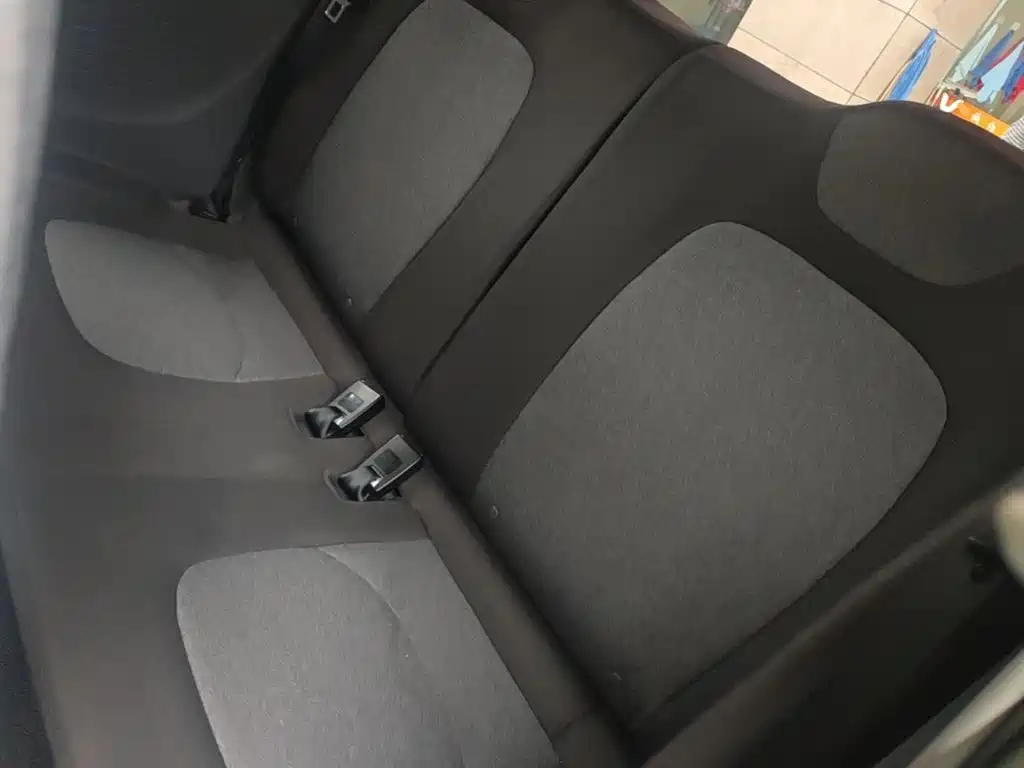 Wuling MINIEV — миниатюра 17
