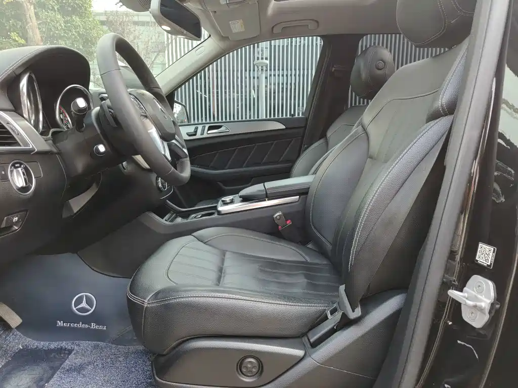 Mercedes-Benz GL-Class — миниатюра 10