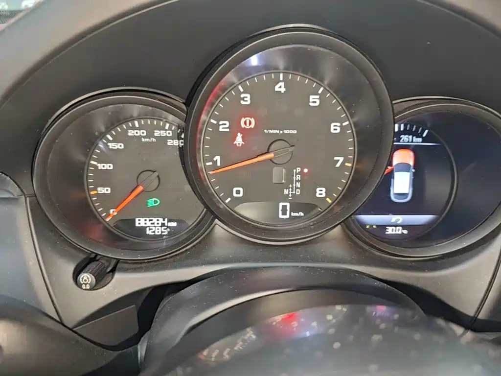 Porsche Macan — миниатюра 12