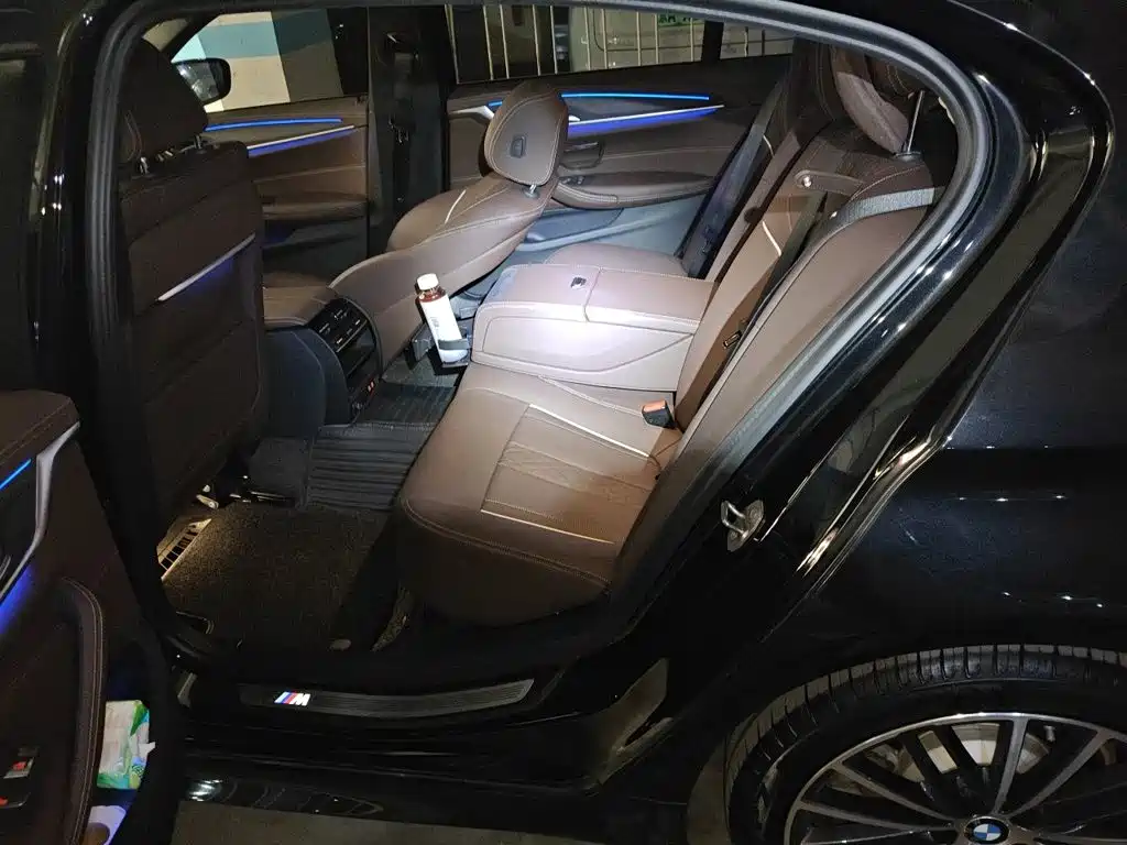 BMW 5 Series — миниатюра 18