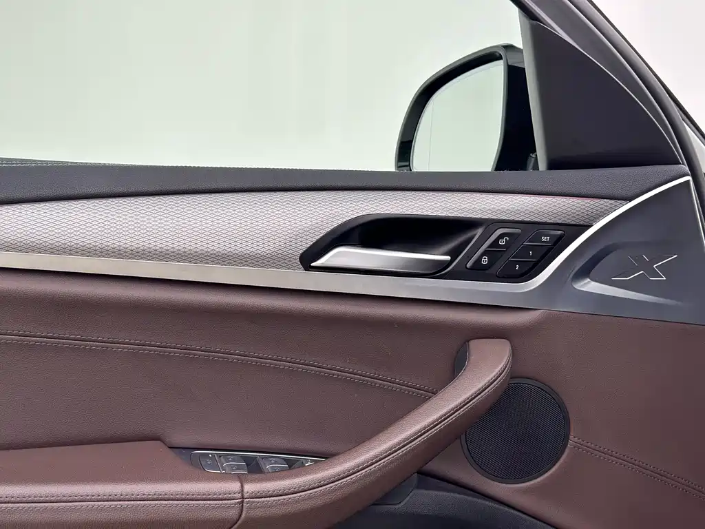 BMW X4 — миниатюра 11
