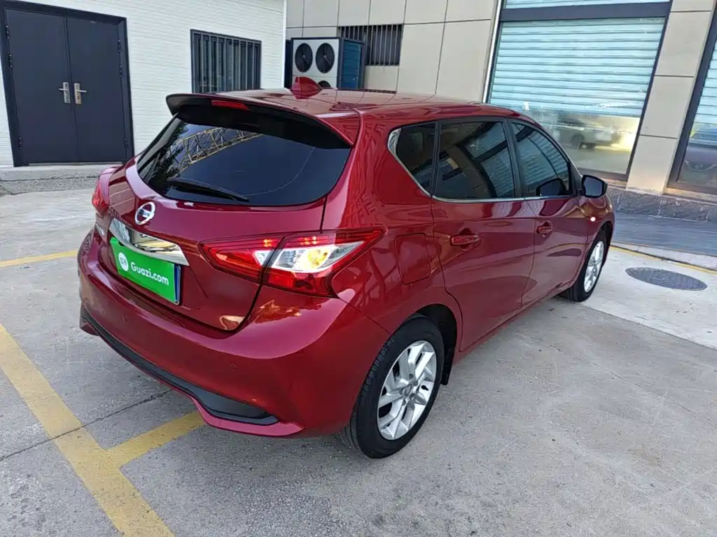 Nissan Tiida — миниатюра 7