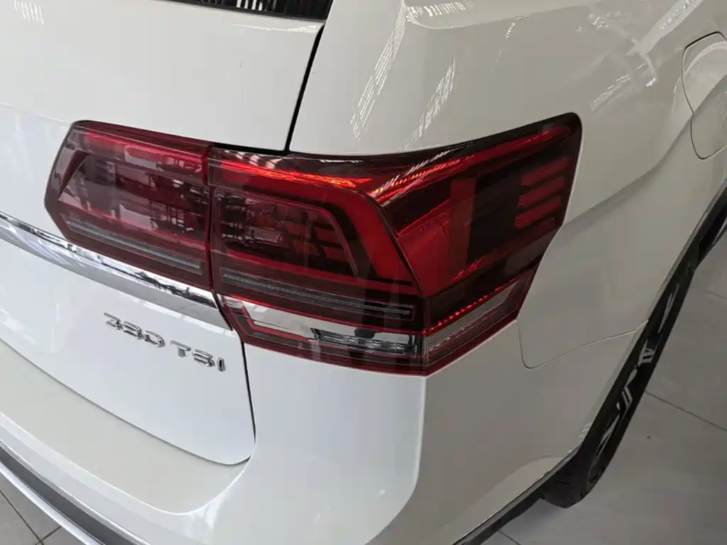 Volkswagen Teramont — миниатюра 8