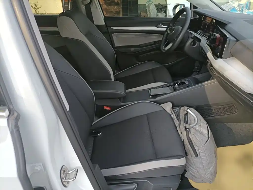 Volkswagen Golf — миниатюра 25