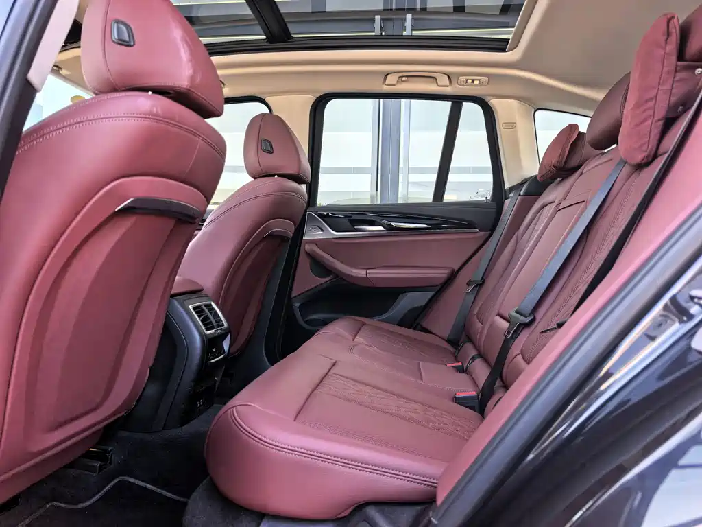 BMW X3 — миниатюра 11