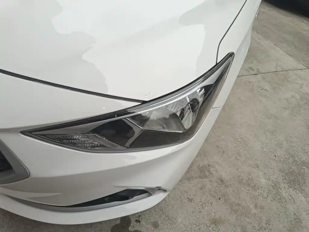 Hyundai Elantra — миниатюра 24