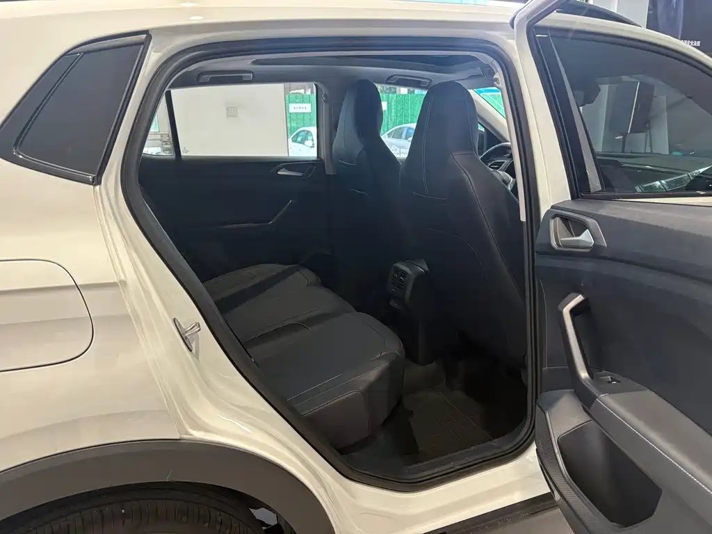 Volkswagen Tharu — миниатюра 7