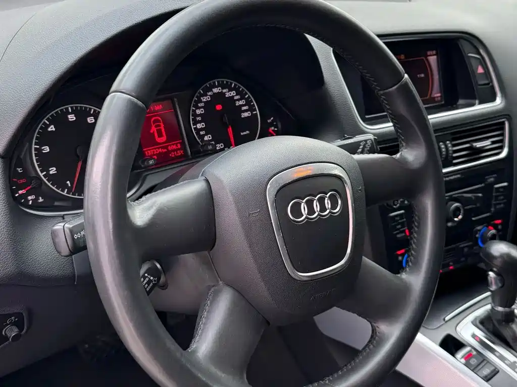 Audi Q5 — миниатюра 8