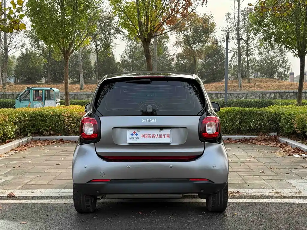 smart Smart Fortwo — миниатюра 17