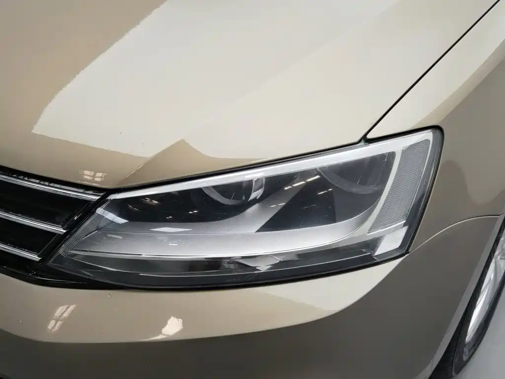 Volkswagen Sagitar — миниатюра 7