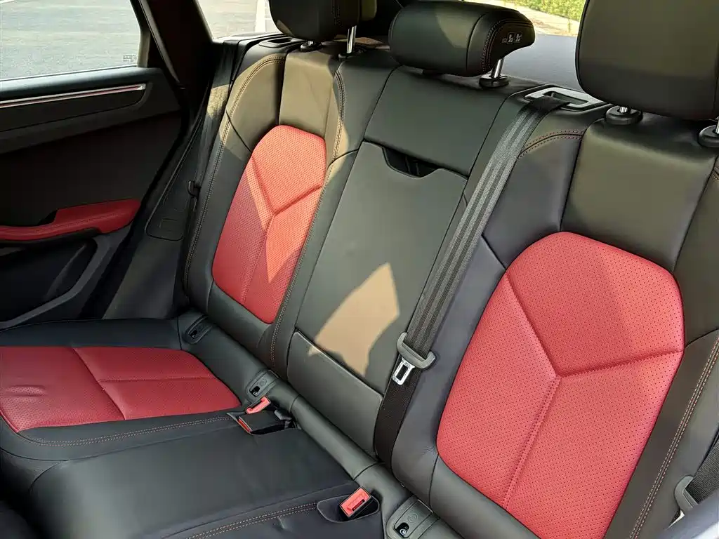 Porsche Macan — миниатюра 17