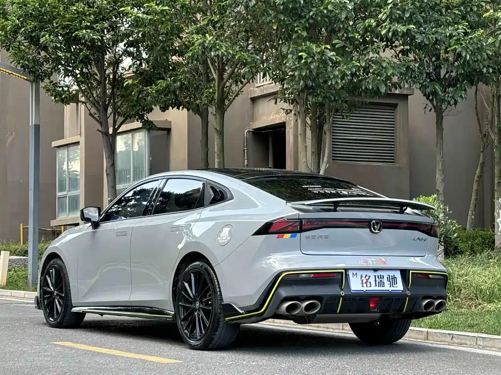 Changan UNI-V 2022 1.5T Sport