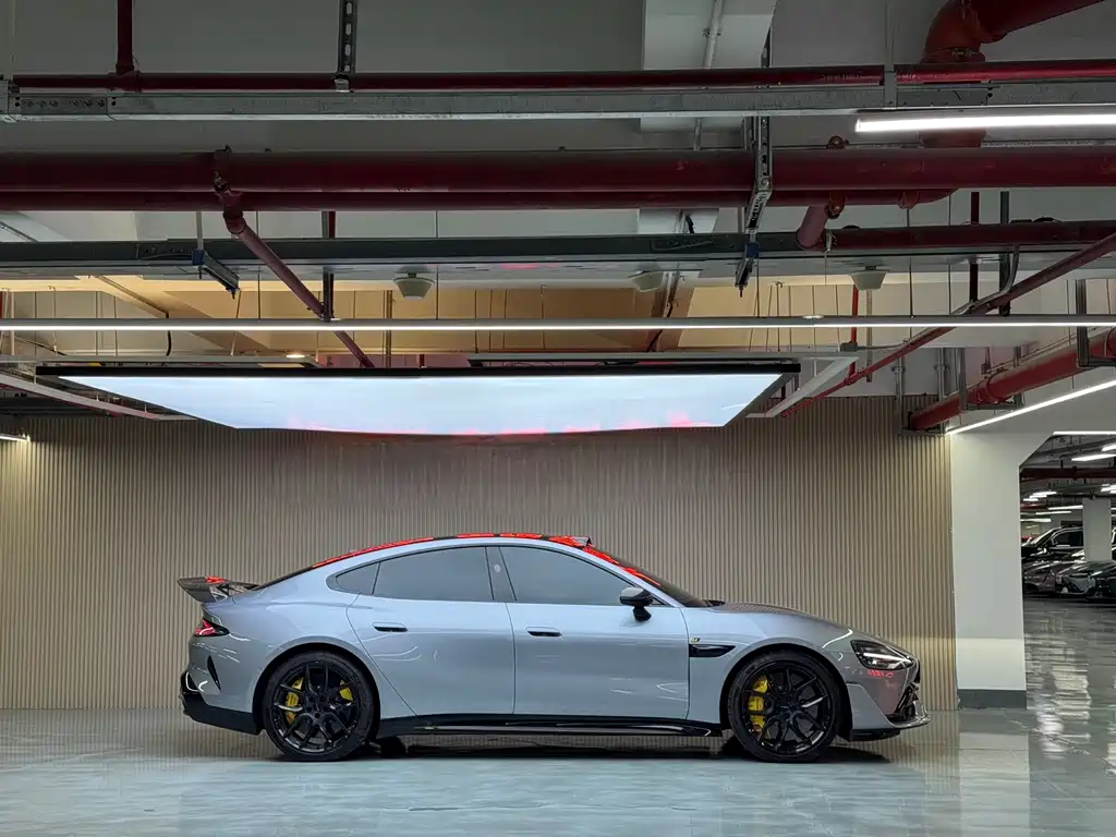 XIAOMI CAR XIAOMI SU7 ULTRA