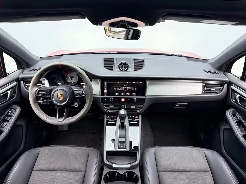 Porsche Macan — миниатюра 12