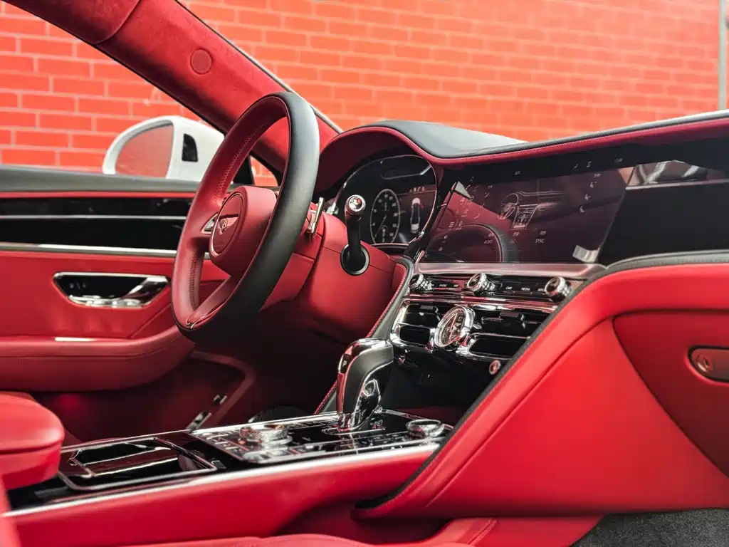 Bentley Flying Spur — миниатюра 11