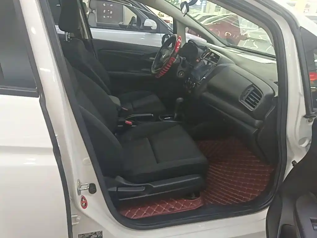 Honda Fit — миниатюра 25