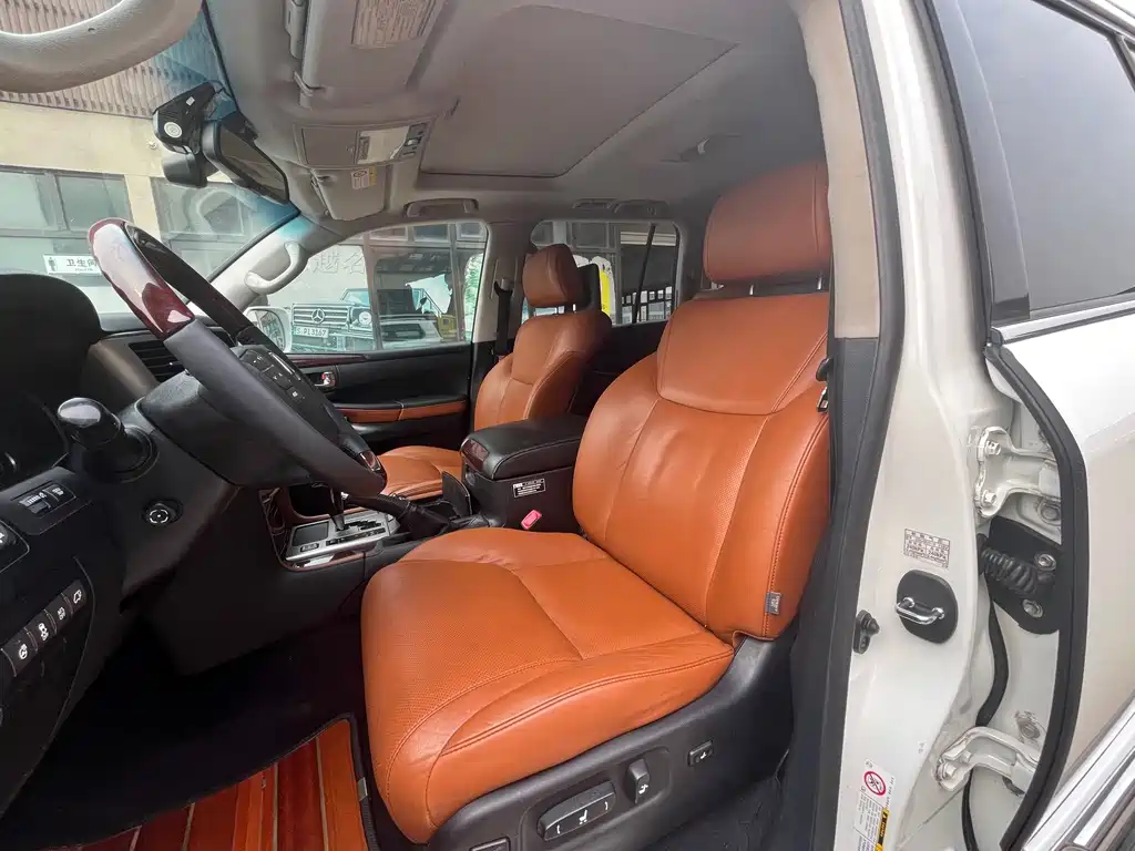 Lexus LX — миниатюра 12
