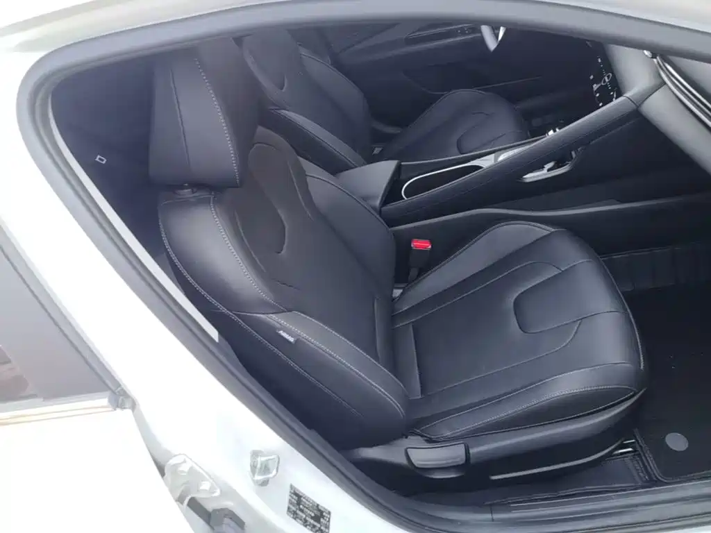 Hyundai Elantra — миниатюра 25