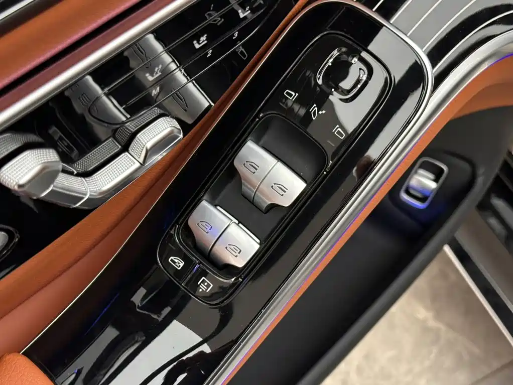 Mercedes-Benz S-Class — миниатюра 16