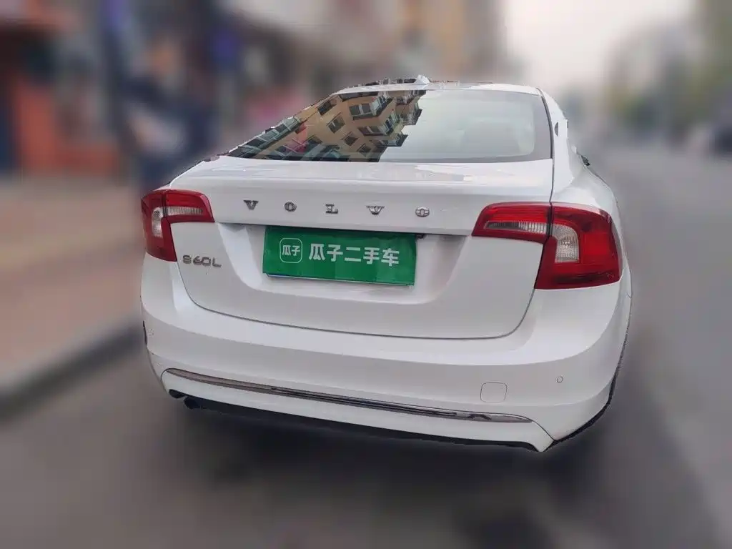 Volvo S60 — миниатюра 5