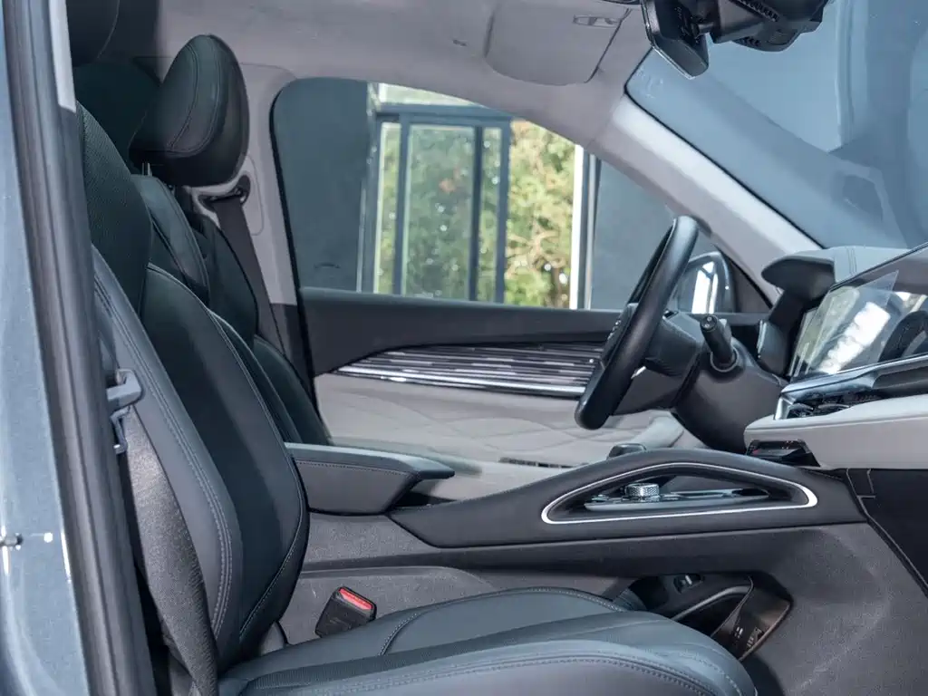 Geely Xingyue L — миниатюра 14