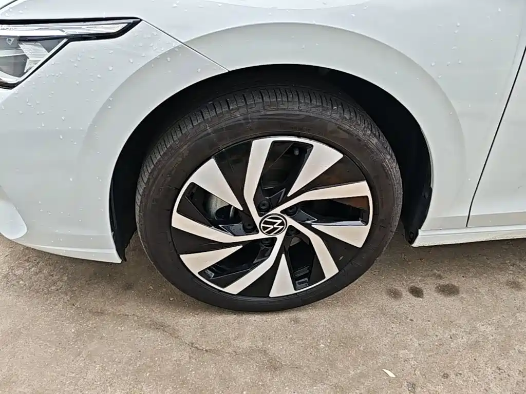 Volkswagen Golf — миниатюра 23
