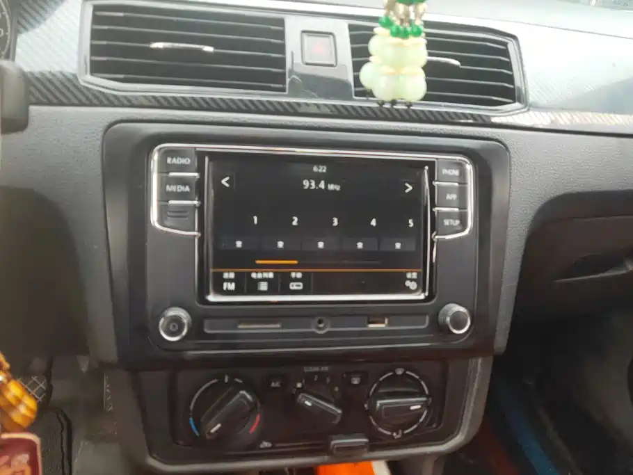 Volkswagen Santana — миниатюра 13