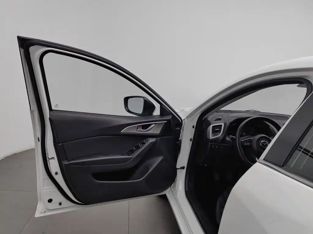 Mazda 3 Axela — миниатюра 8