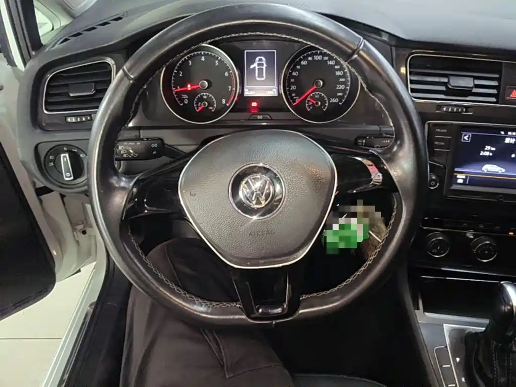 Volkswagen Golf — миниатюра 11