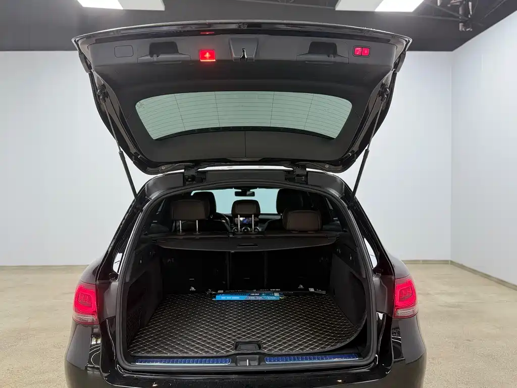 Mercedes-Benz GLC — миниатюра 10