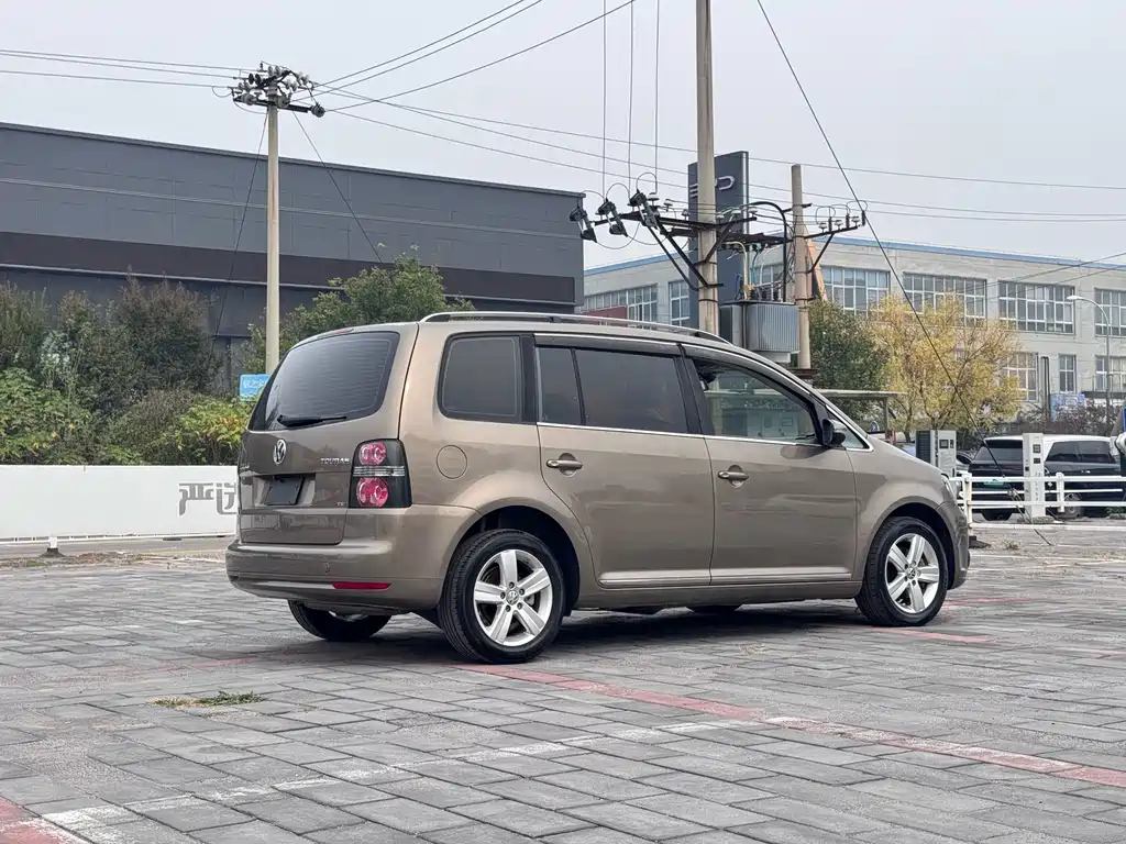 Volkswagen Touran — миниатюра 5